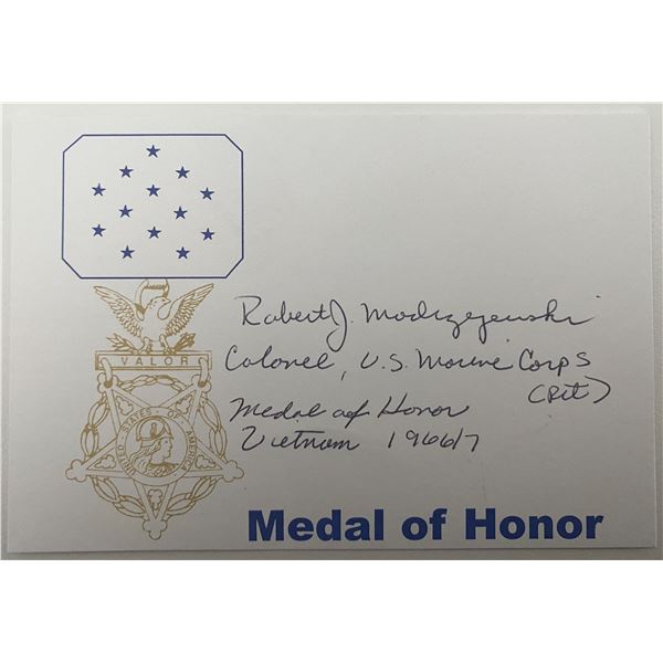 Vietnam MOH Marine Robert J.Modrzejewski signed card