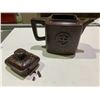 Image 2 : PURPLE CLAY CHAIRMAN MAO TEAPOT (LID IS BROKEN)