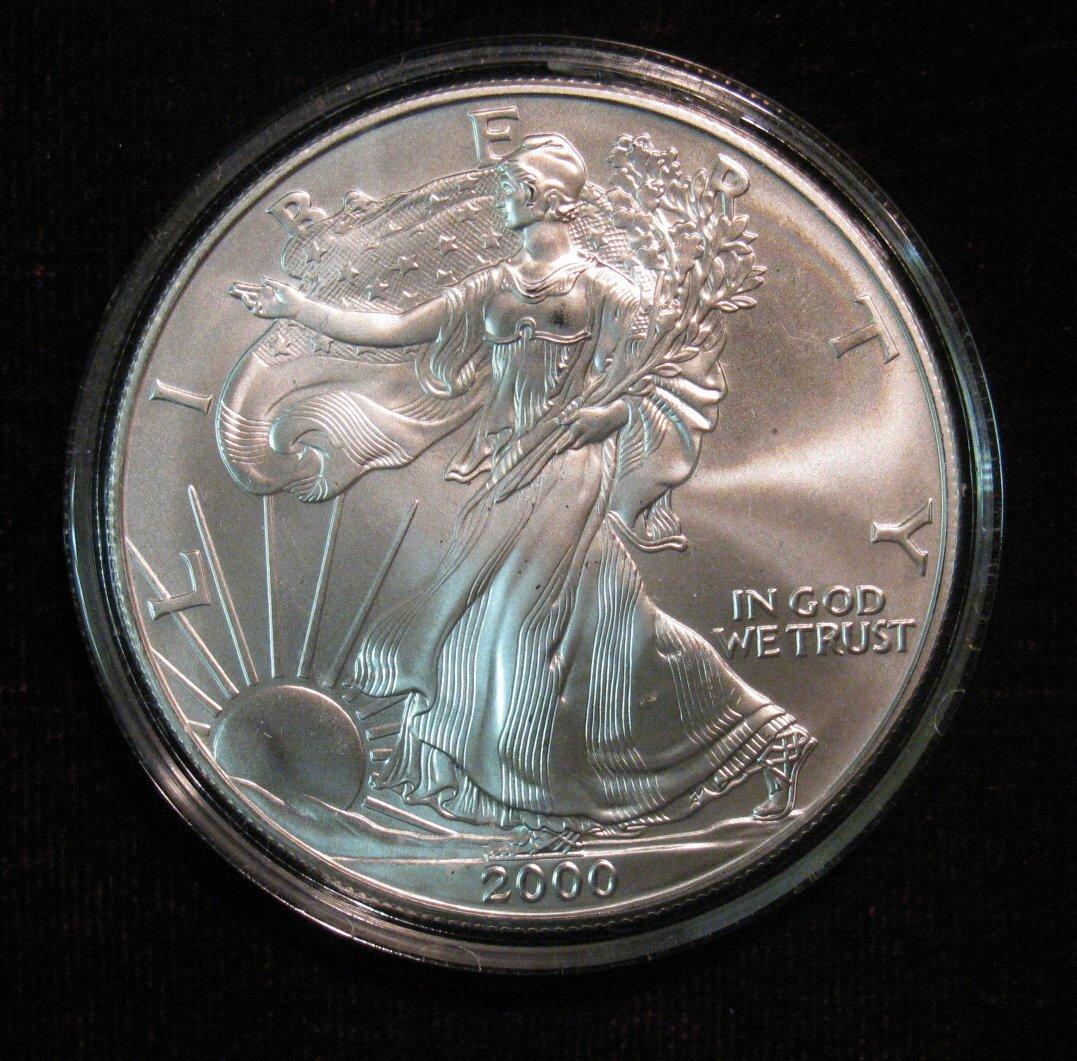 Silver 2000 977. 2000 American Eagle Silver Dollar. BU.