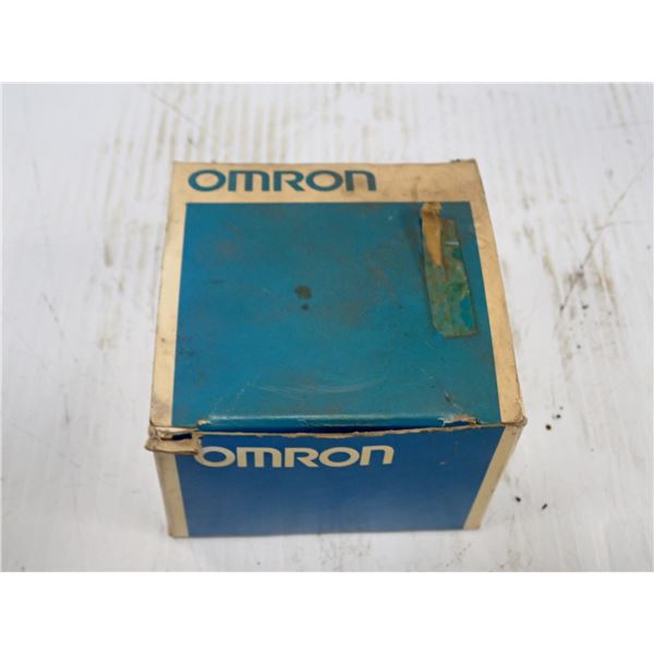 New - Omron #E2E-X2E1 Proximity Switch