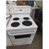 Image 1 : Frigidaire Apartment Sized Stove
