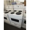 Image 1 : Frigidaire Apartment Sized Stove