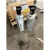Image 1 : 2 co2 Tanks