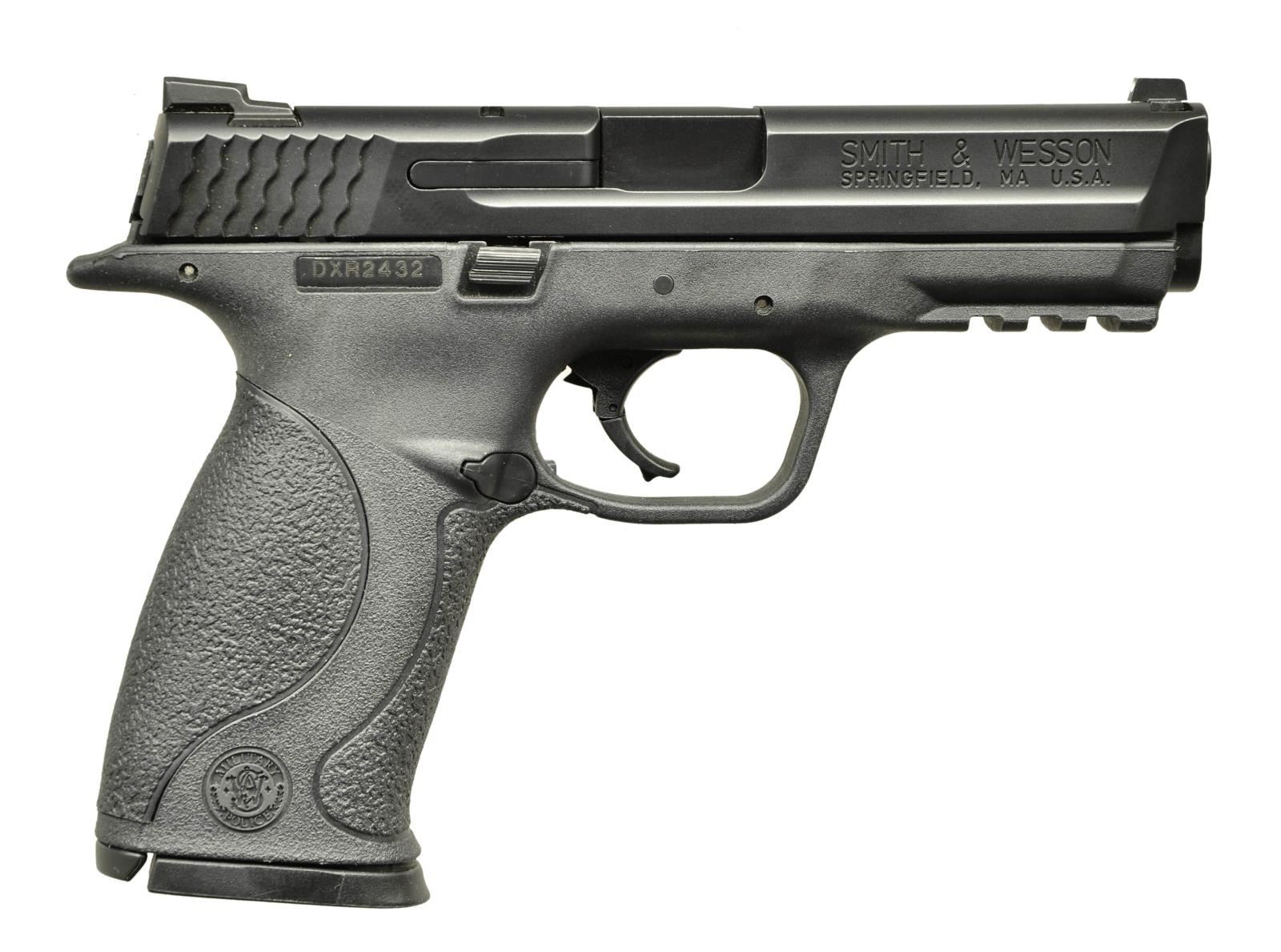 SMITH & WESSON M&P9 SEMI AUTO PISTOL.