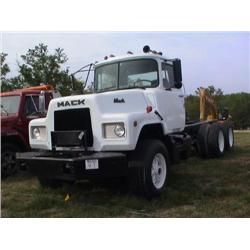 1985 MACK DM685S T/A CAB & CHASSIS, S/N  A057