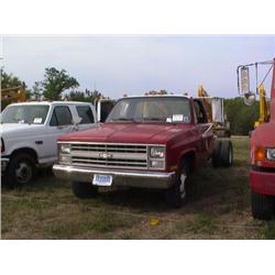 1988 CHEVROLET CAB & CHASSIS, S/N J119777 GAS