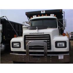 2002 MACK RD688S TRI-AXLE DUMP, S/N M064677 E