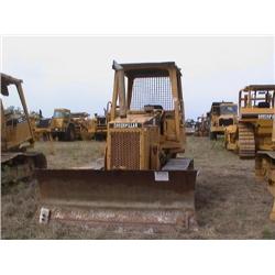 CAT D3C CRAWLER TRACTOR, S/N 6SL00833 6 WAY B
