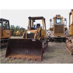 CAT 933 CRAWLER LOADER, S/N 8EL00209 GP BUCKE