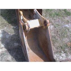 16" HOE BUCKET, FITS CAT 416