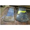 Image 3 : 2 Axe Heads