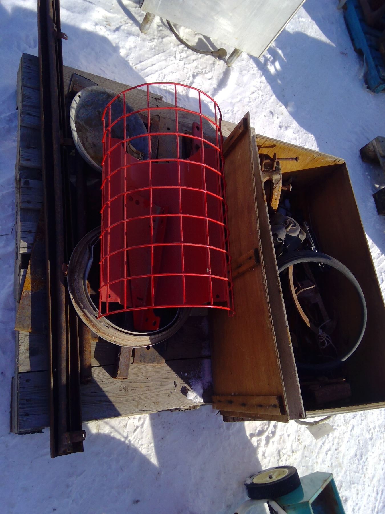 Inner Auger Guard Auger guard, steel track and pulley etc. - Schmalz Auctions
