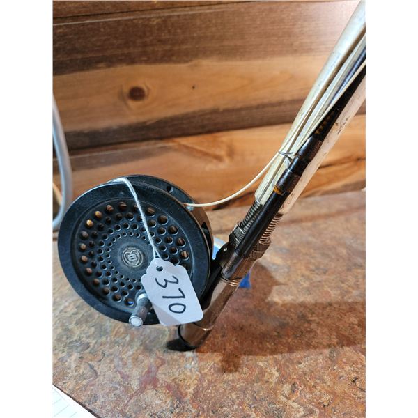 10' Berkley (Specialist) rod/reel combo - ready to go for the spring. Works well, no issues