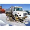 Image 2 : 1995 Freightliner Fl80 NON-POTABLE WATER TANK sk reg has key VIN 1FVXJJB4TL669524 RAN WHEN PARKED IN
