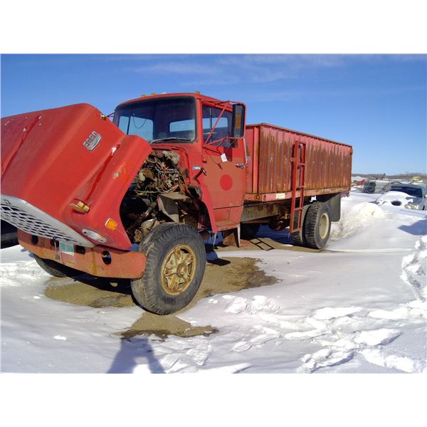 1976 Ford grain truck VIN 76-4364 includes box and hoist runs