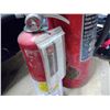 Image 2 : 2 fire extinguishers