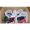 Image 2 : Box of assorted halogen Christmas bulbs