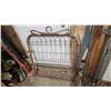 Image 2 : Vintage metal gate - 3ft 3"H x 35"W