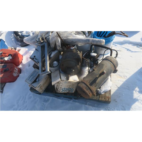 assorted pallet including compressor tank, hydraulic motor, etc.