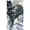 Image 3 : 2 plastic chairs and side table