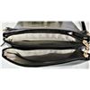 Image 6 : trio ladies handbags black "Mia + Luca" shoulder bag / adjustable strap