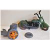 Image 2 : original 1989 Teenage Mutant Ninja Turtles Turtlecycle vehicle with trash can lid