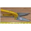 Image 1 : Grass Clipper (Yellow)