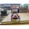 Image 3 : ERTL 1905 Ford's first delivery car bank die-cast 1/25