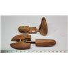Image 3 : Pair of "Nordstrom" wooden shoe stretcher