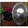 Image 1 : Glass bowl and fake grapes