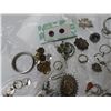 Image 5 : Lot of assorted costume jewelry