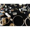 Image 7 : Lot of assorted costume jewelry