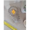 Image 5 : 3 vases & 2 cystal pieces