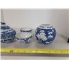Image 2 : lot of blue & white dishes - teacups, teapot, etc