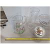 Image 3 : two glass vases, 2 glass bowls, 1 glass xmas ornament