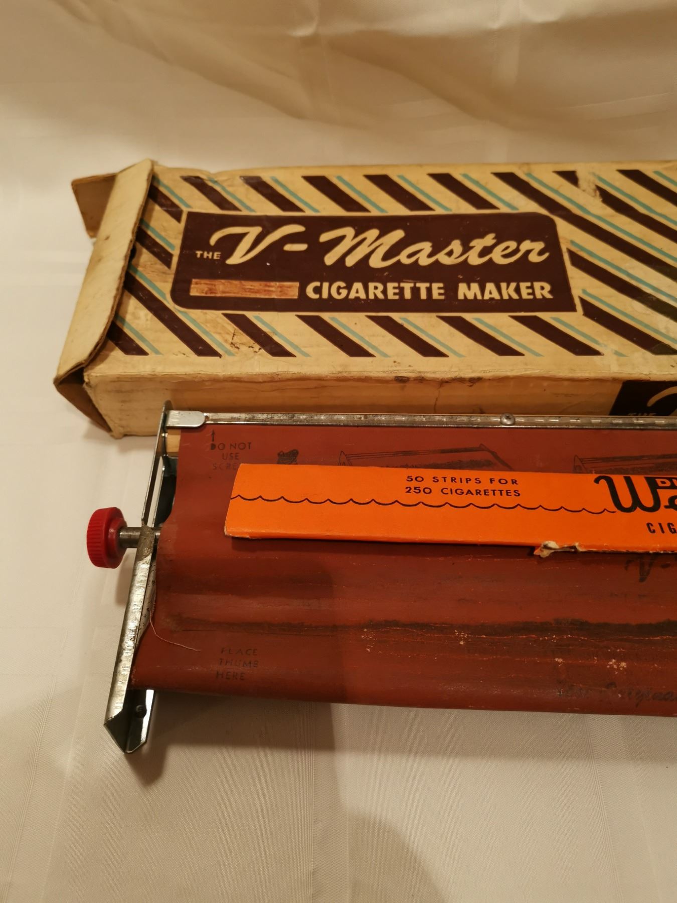 v master cigarette roller Vintage V-Master maker with vogue strip papers Econo-Mizer Cigarette Roller & V-Master