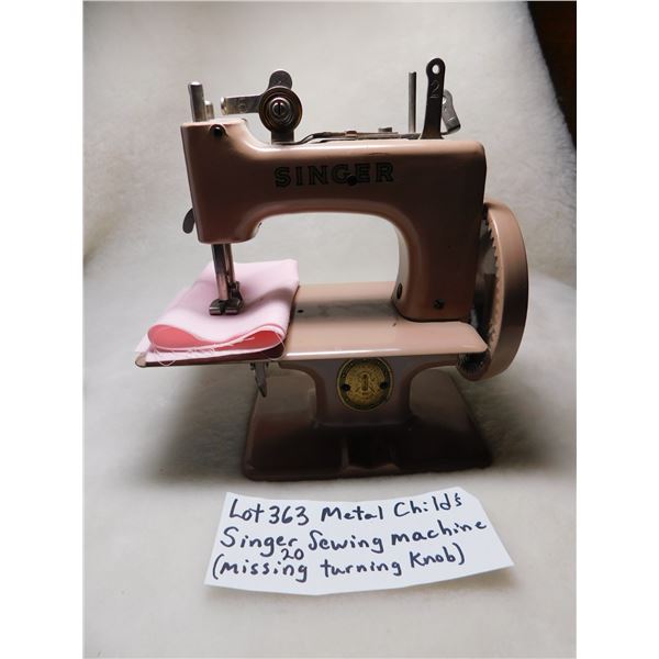 SINGER 20 METAL CHILDS SEWING MACHINE - Schmalz Auctions