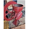 Image 3 : cast iron feed mix mill - 19" wheel, #3 size