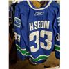 Image 1 : Henrik Sedin Game Ready Jersey inc fight strap