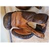 Image 2 : Vintage 10oz boxing gloves - small size excellent condition leather