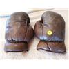 Image 5 : Vintage 10oz boxing gloves - small size excellent condition leather