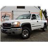 Image 2 : H2 --  2006 GMC SIERRA 2500 HEAVY DUTY EXT CAB, White, 294383 KM