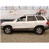 Image 48 : F6 --  2004 HYUNDAI SANTA FE GL, White, 253865 KM