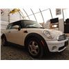 Image 17 : C6C --  2010 MINI COOPER, White, 136250 KM