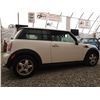 Image 26 : C6C --  2010 MINI COOPER, White, 136250 KM