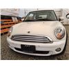 Image 8 : C6C --  2010 MINI COOPER, White, 136250 KM