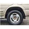 Image 25 : A8 --  1998 INFINITI QX4 4X4 SUV, 254,065 KMS