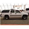 Image 12 : E1 --  2001 CHEVROLET SUBURBAN 2500 4X4 , White, 277367 KM