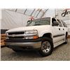 Image 3 : E1 --  2001 CHEVROLET SUBURBAN 2500 4X4 , White, 277367 KM