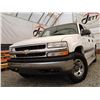 Image 4 : E1 --  2001 CHEVROLET SUBURBAN 2500 4X4 , White, 277367 KM